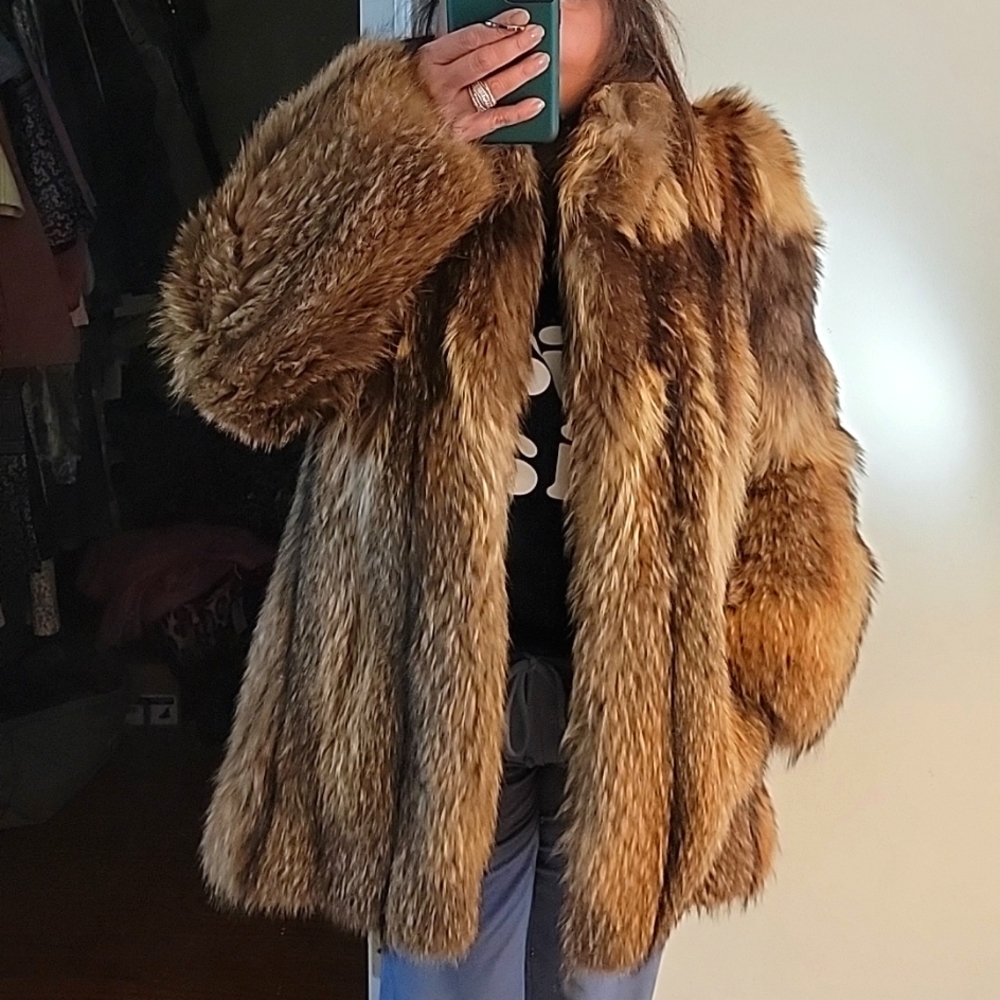 FUR COAT